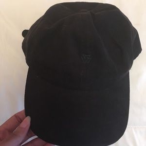 Black ninth hill snap back